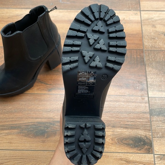 H&M boots - Picture 2 of 4